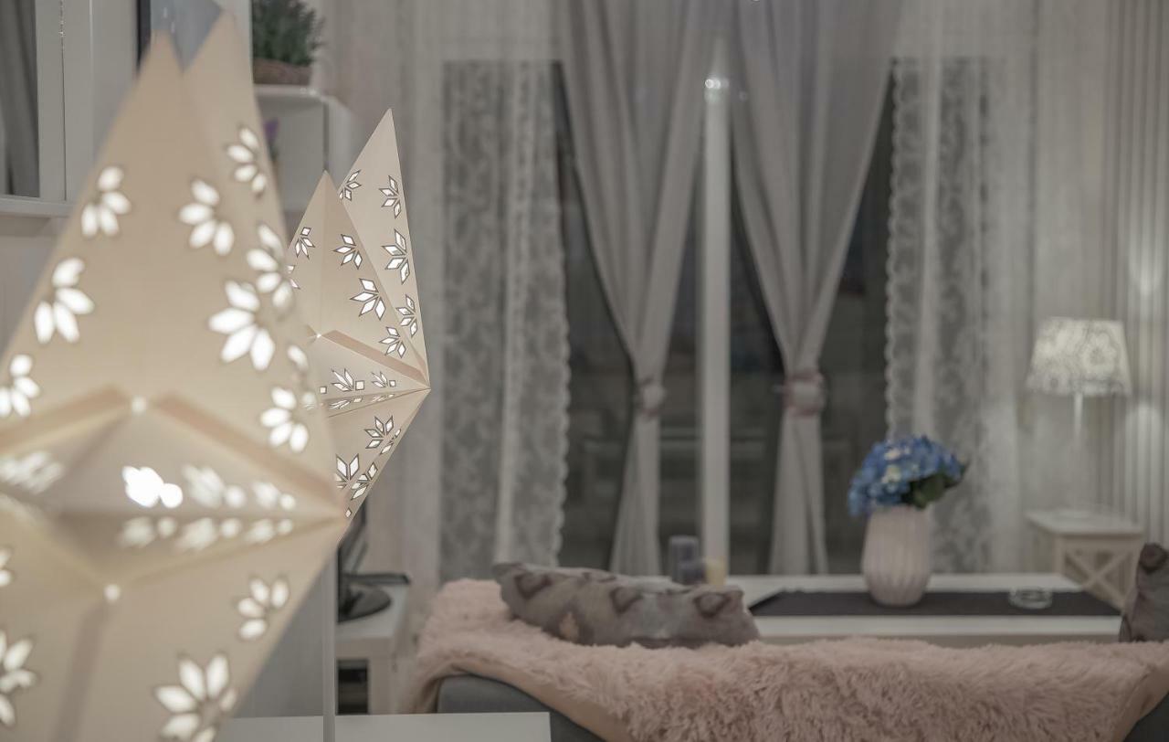 Luxury City Center Apartment 칼람파카 외부 사진